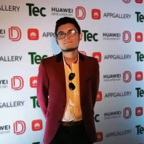 Oscar Morales Cuellar en el Huawei Developer Day en el Campus Tec representando a Tecsify